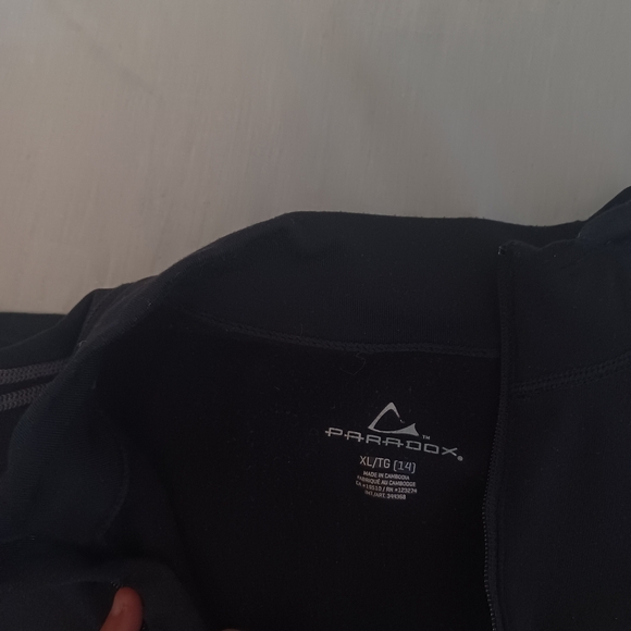 Paradox Kids Long Sleeve Quarter Zip - Picture 2 of 3